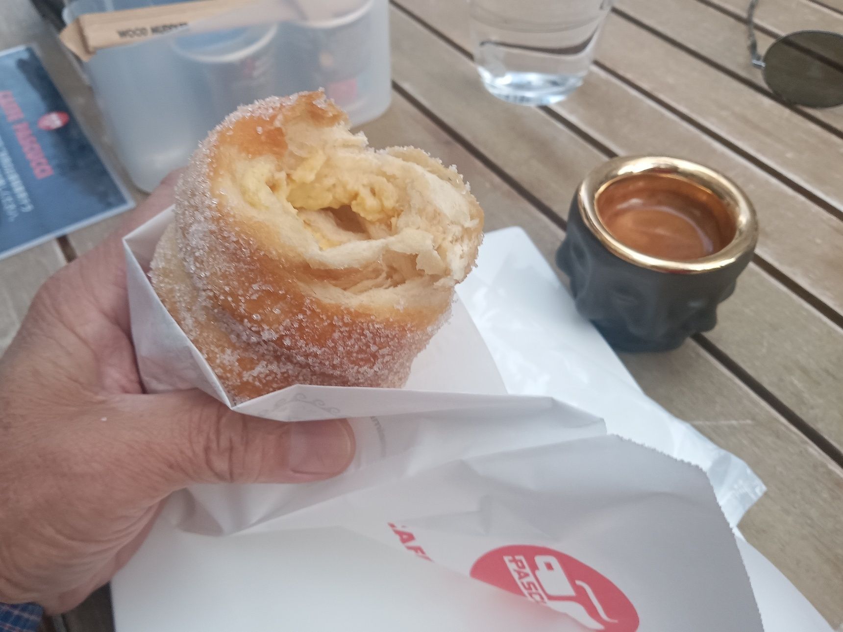  カンノーロ（ cannolo）とespresso