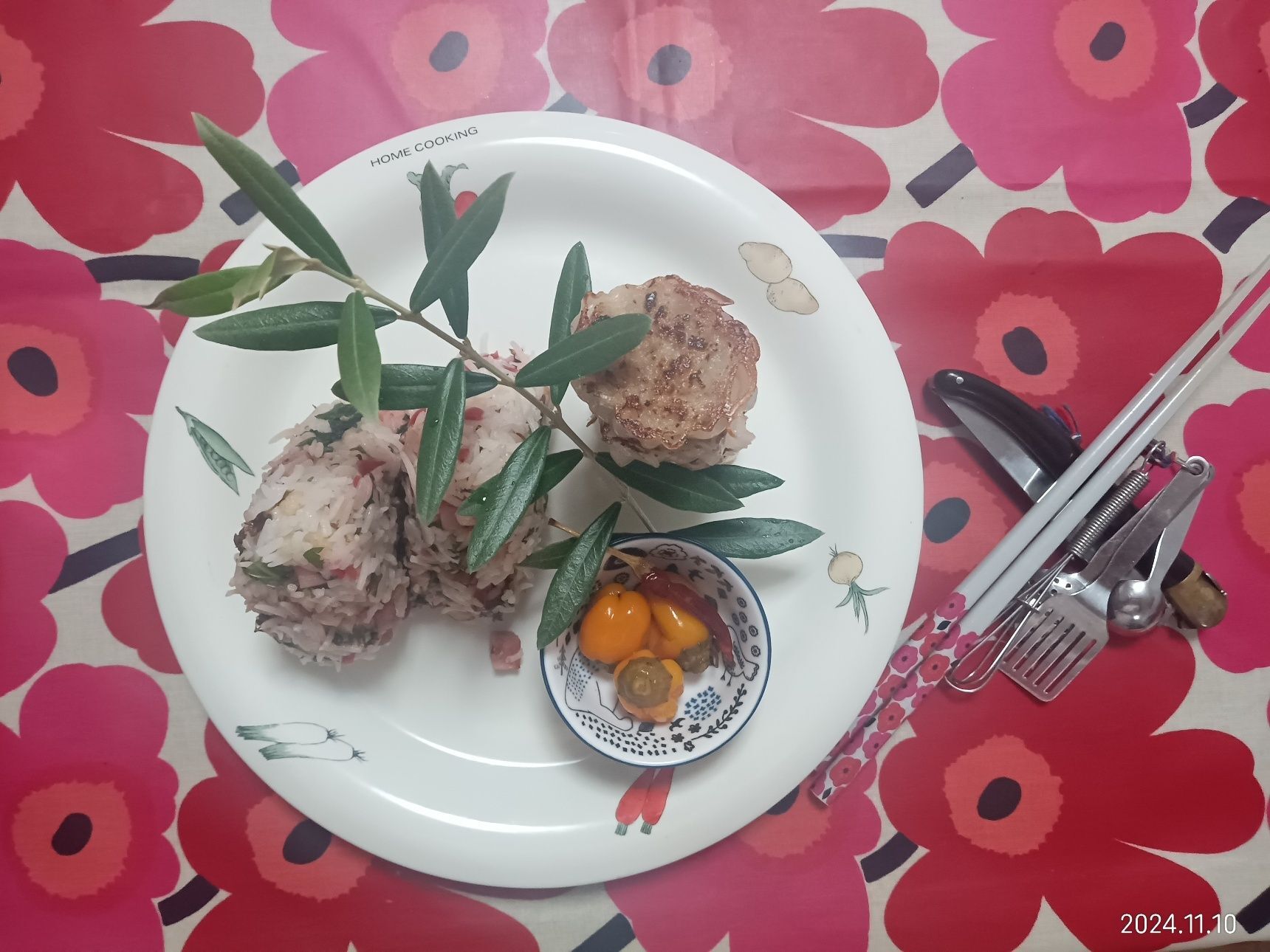 【Onigiri Action 2024】世界一握れない「おにぎり」焼き焼売エッフェル添え