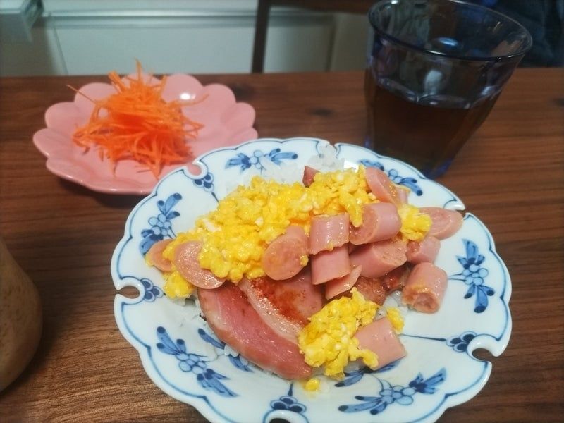 【魚肉ソーセージ丼】