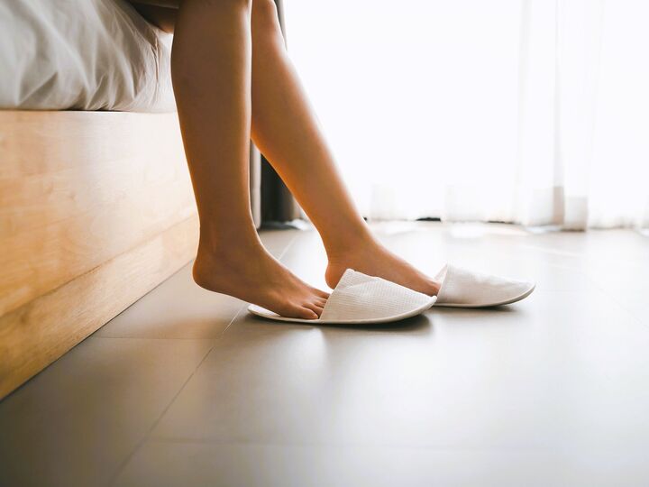 〈妻の不倫〉バレるより先に女性側がしてしまう行動に「やはり、そうなのか…」の声!