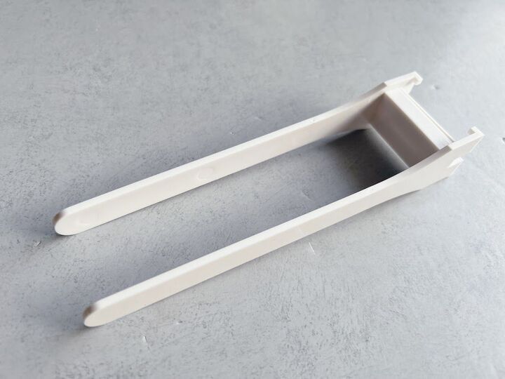 【ダイソー】挟むと効率アップ!棒2本のアイテムが面倒な家事の「イラッ」を解消してくれる予感…