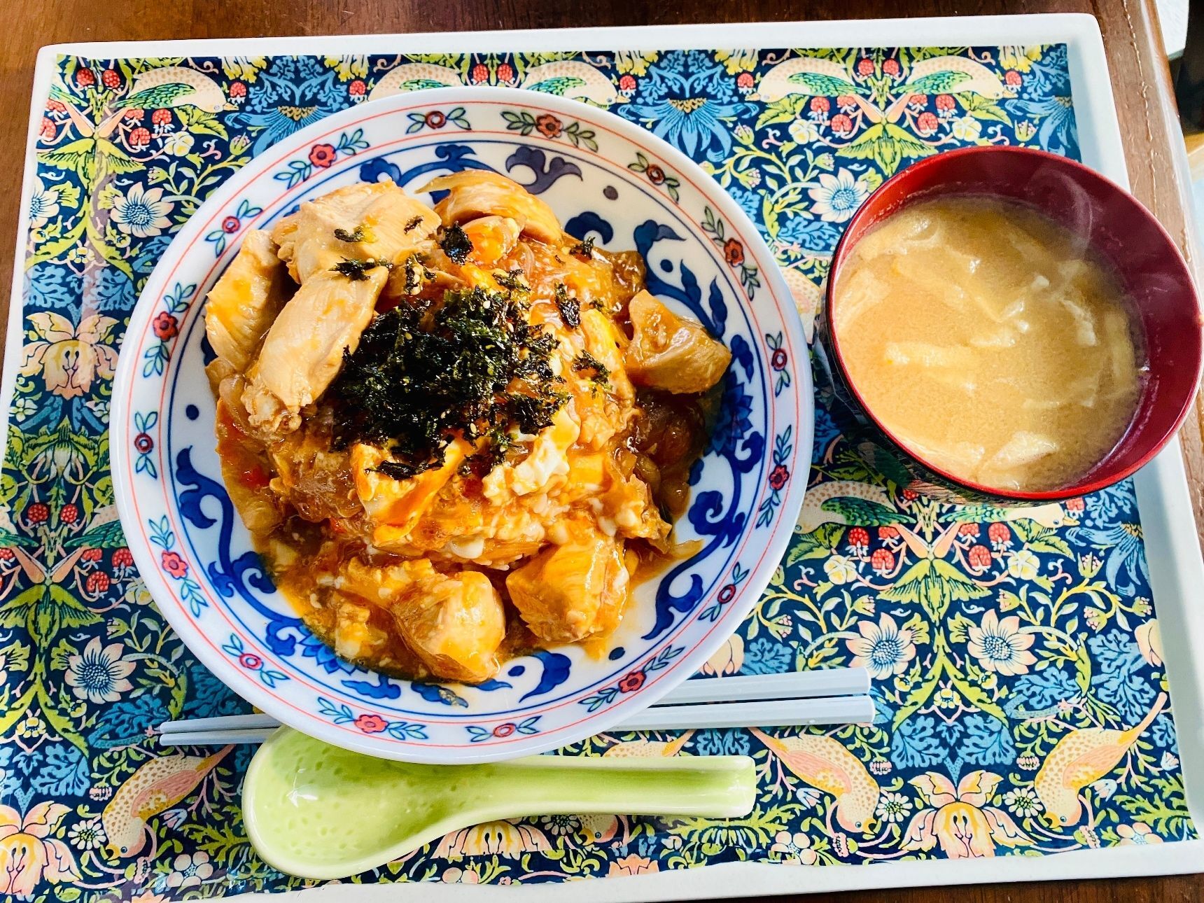 休日のランチに！「韓国風親子丼」