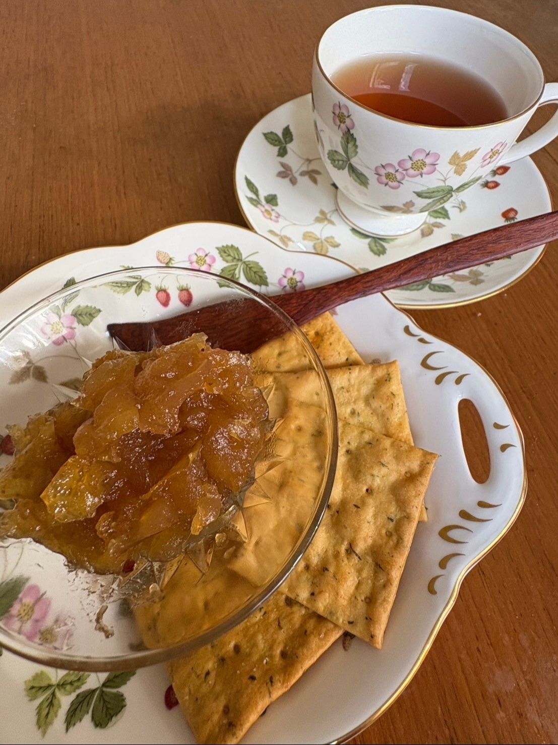 紅茶を飲みながら、ペロッと食べてしまいました♪