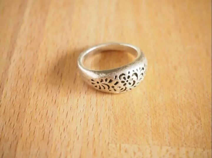 重曹と身近なキッチン消耗品で!?黒ずんだシルバーアクセがこんなにピカピカに!!