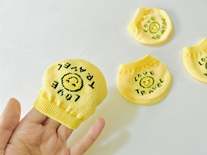 【ダイソー】赤ちゃんの靴下ではございません!『専用ソックス』履かせてみると、あら便利♪