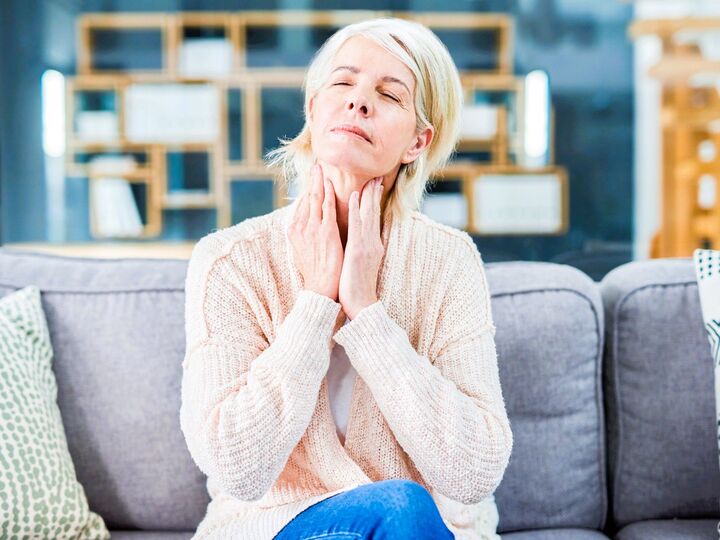 冬に起こる「つばを飲み込みにくい」は危険です!見過ごしやすい意外なトラブルに要注意