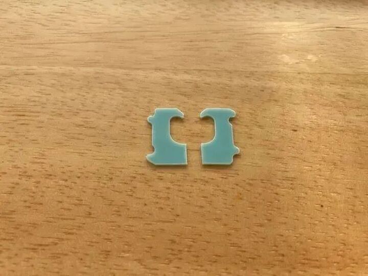 パン袋の留め具を半分に切ったら…まさかの大活躍だった!【意外な活用術】