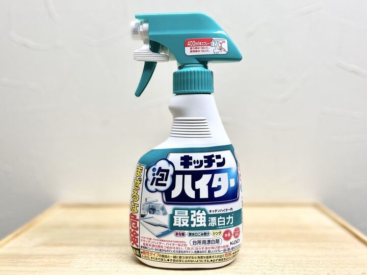 そこに使っちゃダメ!「キッチンハイター」の使えない箇所。"泡"と"液体"でも違いがあるんです!