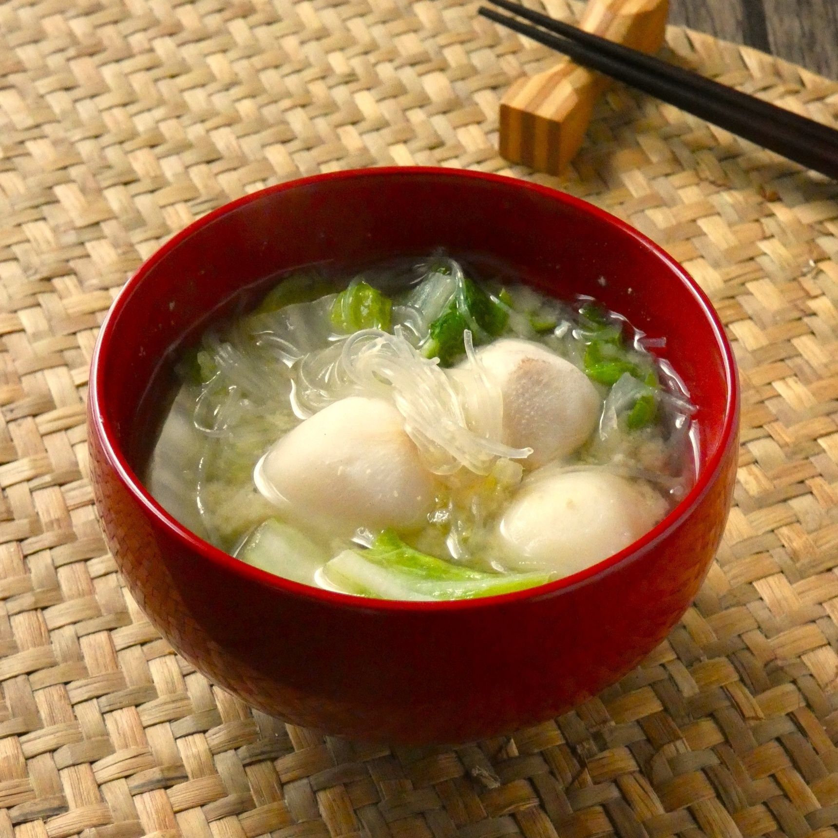 ボリュームたっぷり！「白菜と里芋のみそ汁」