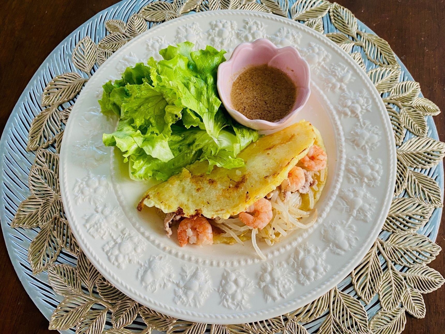 屋台料理「バインセオ」ベトナム風お好み焼き