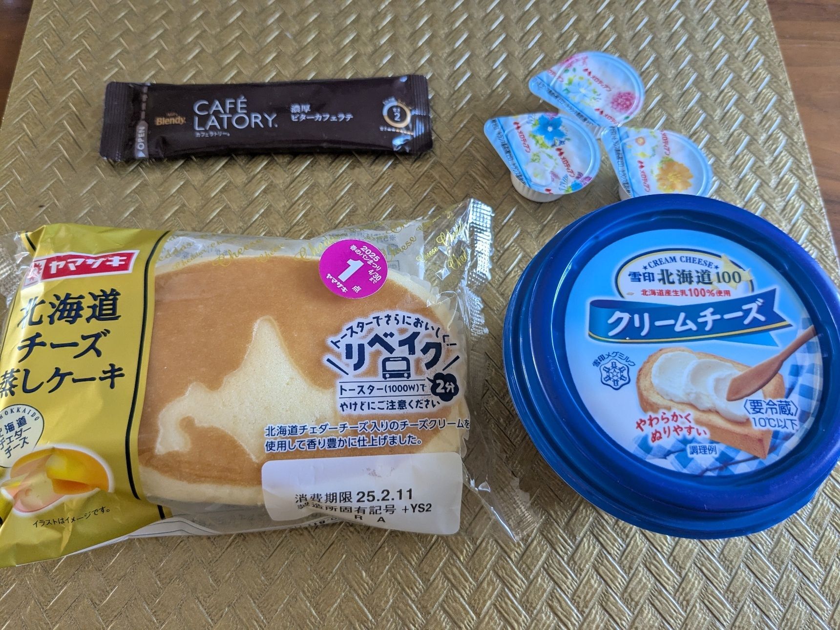 ＊今回はこちらの材料で作っています。（ココアは入ってません。コーヒーポーションは生クリームに変えても良いです。）