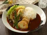 レトルトカレーの簡単アレンジ！「春野菜たっぷりカレー」