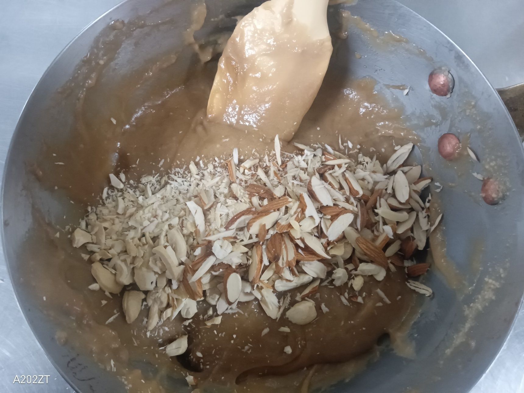 nutsを加える