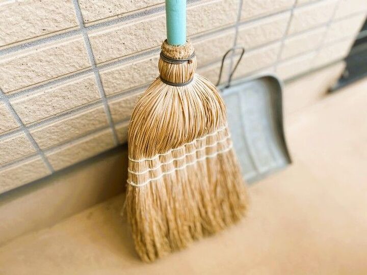 大量の水を使わずにベランダをピッカピカにする方法!「小技が効いてる!!」「賃貸でも気兼ねなくできる♪」