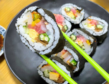 『世界ニッポン行きたい人応援団』11種類の具が味わえる究極の太巻きが美味しすぎた！！巻き方と具材の切り方の工夫で、不器用さんでも形になるよ♪