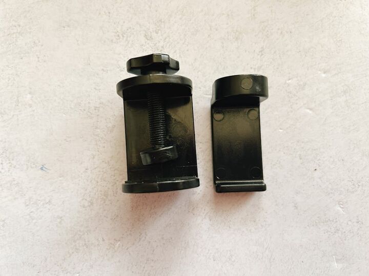 【セリア】DIYツールからの便利グッズ!何度もつけ外しができるのすごっ!マストバイ確定です