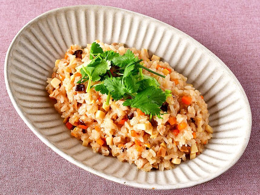 【万能おだしで作る中華おこわ】便利な野菜だし使用！