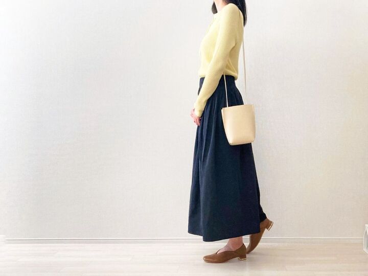 【ユニクロ】コーデに迷ったらコレ履いとこ♡大人気スカートが早くも値下げ。売り切れ前に急いでゲット!