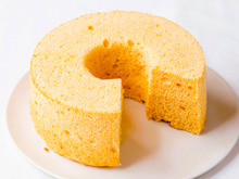 【オイルなし、グルテンなし】米粉のふわふわ「レモンのシフォンケーキ」の作り方。ヘルシーで低カロリーなおやつです♪