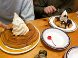 【コメダ珈琲店】食べ比べ！シロノワールと期間限定チョコノワール