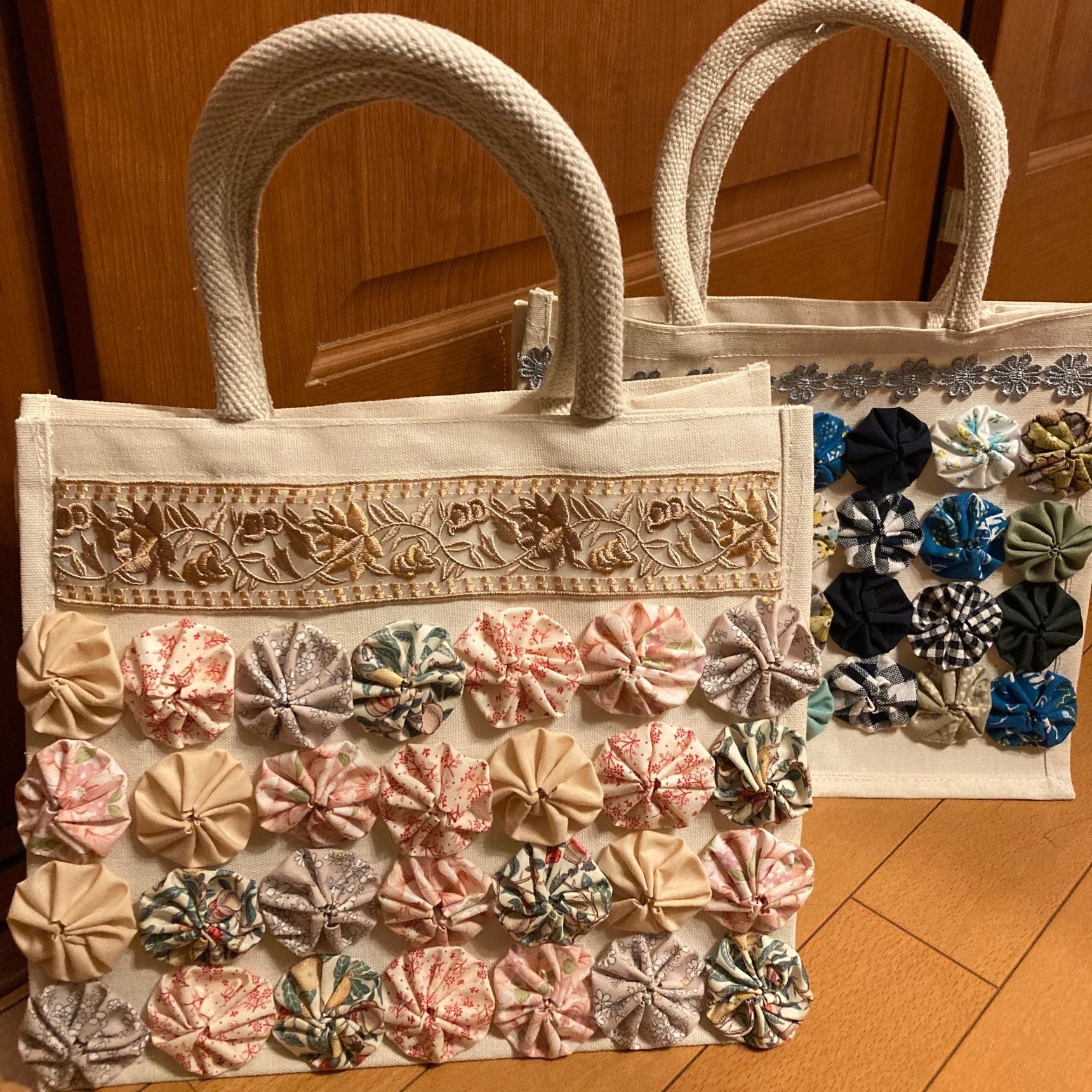 100均バッグをハギレでリメイク！手作り可愛いヨーヨーキルトバック(^○^)