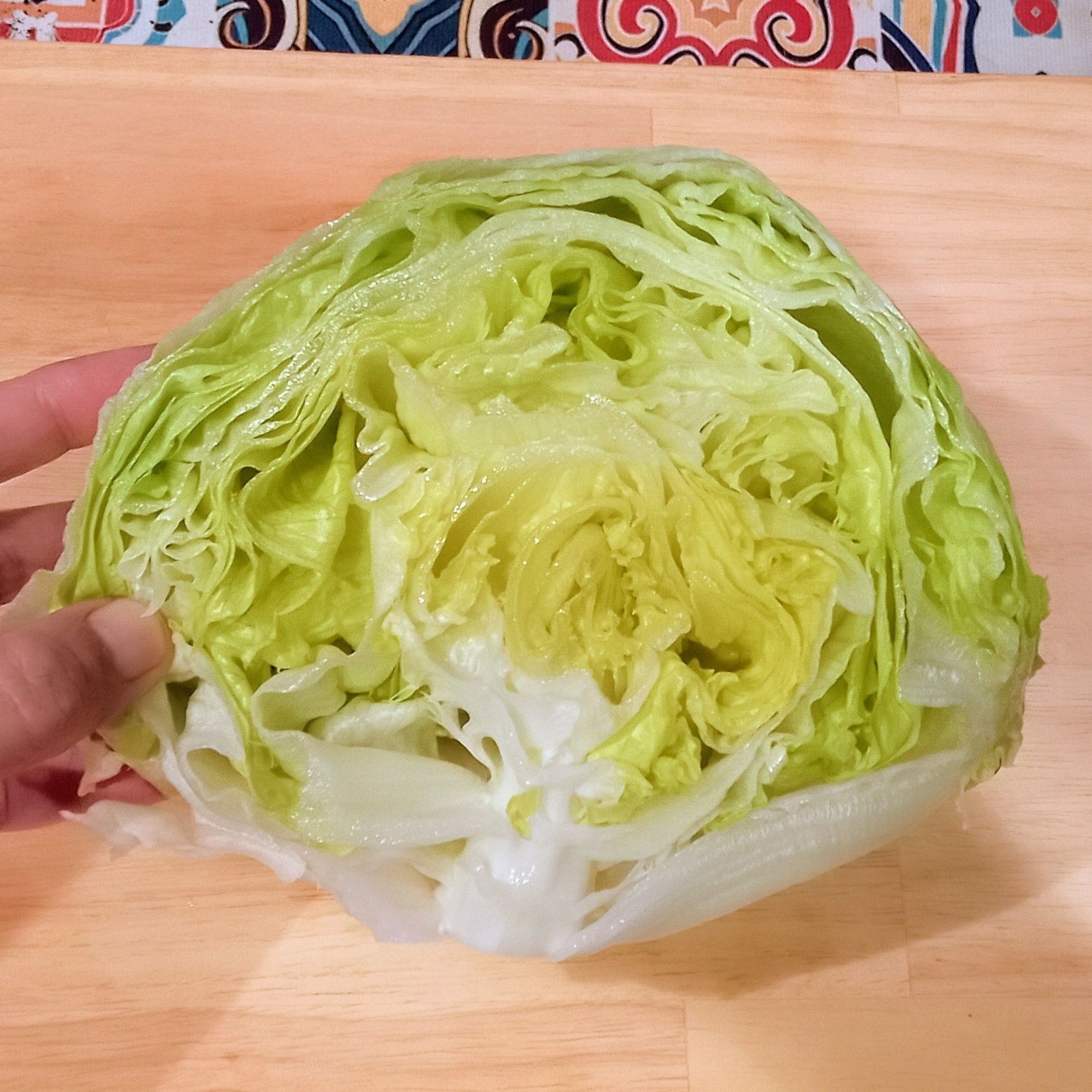 左右のレタスに茶色い部分がないかチェック