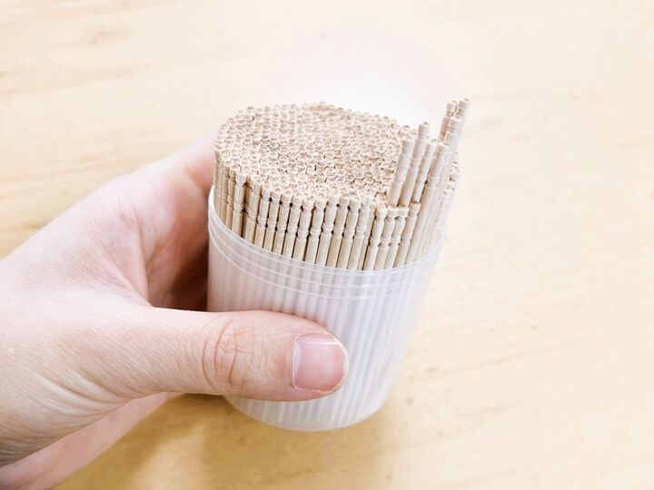 知らなかったー!!「爪楊枝」を使った裏ワザ3選。暮らしの"ちょっと困った"を解決してくれますよ♡