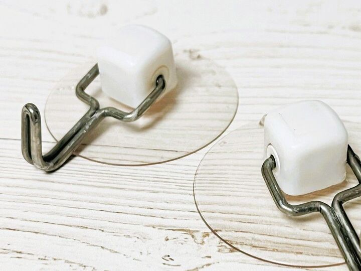 吸着力が弱くなった「吸盤フック」を復活させる裏ワザ。たった1分でよみがえるって本当!?【試してみた】