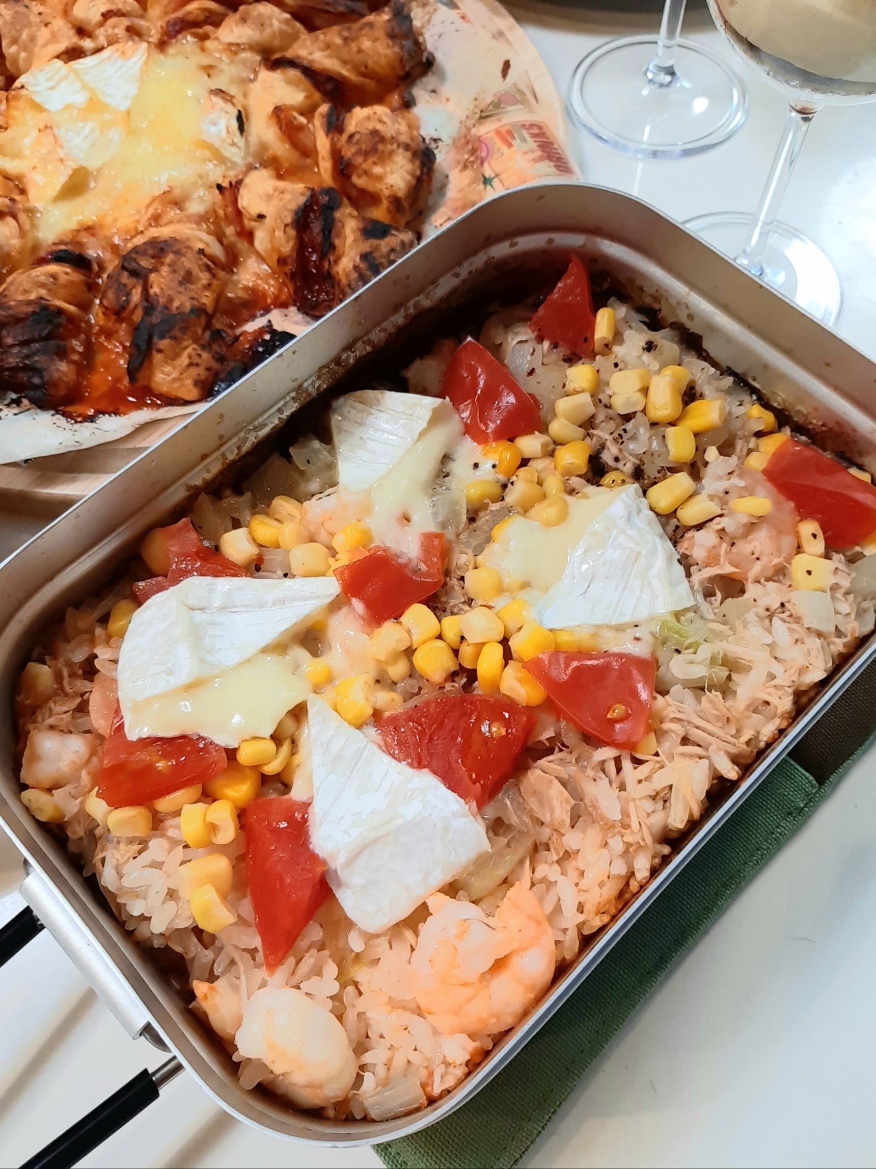 楽うまキャンプご飯！チーズ＆ツナ＆えびのパエリア