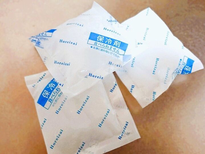 冷凍庫に余ってる「保冷剤」の意外な活用法。いざという時に役立ちますよ♪