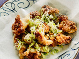 鶏皮捨てるなんてもったいない！「ねぎ塩鶏皮のパリパリ焼き」太鼓判！