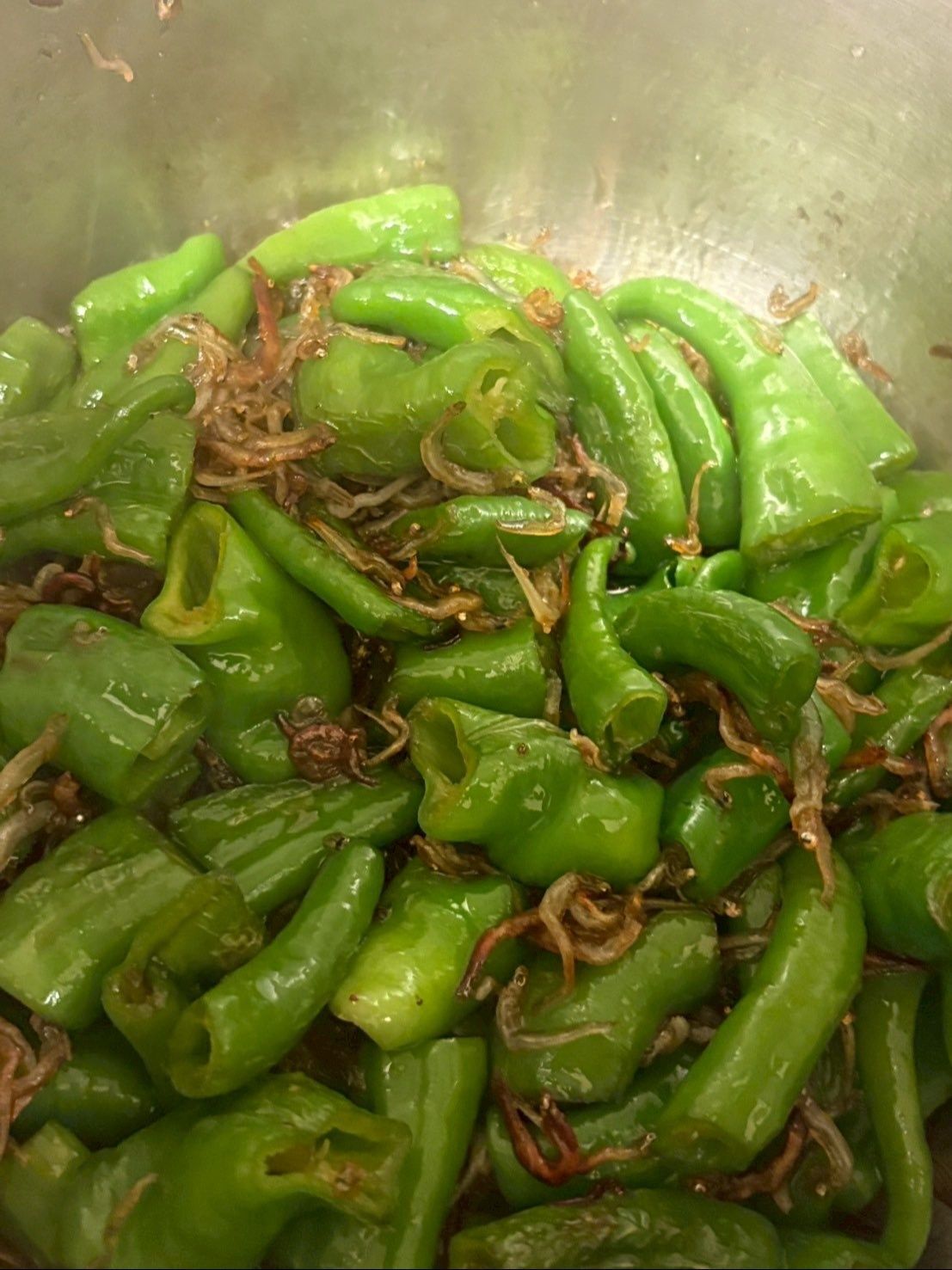 砂糖、醤油、みりんで味を付けて良く絡めたら完成です！