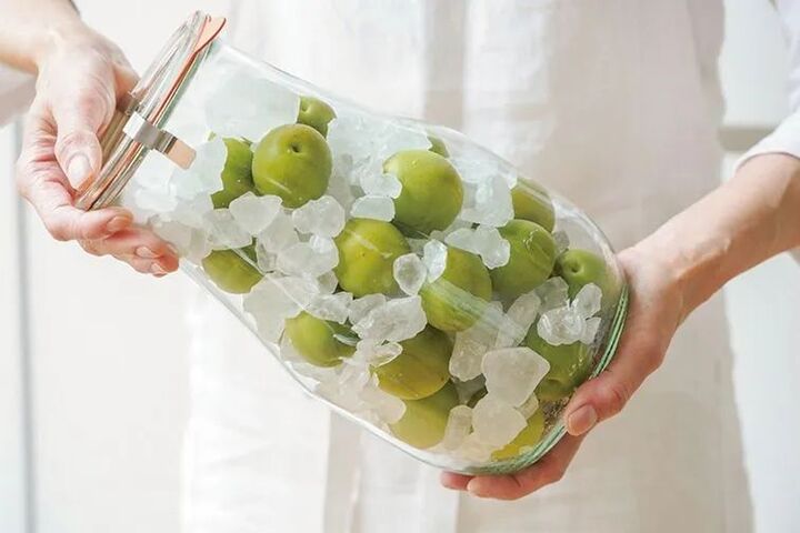 【初心者OK】今年こそ挑戦!混ぜる→待つだけで完成『梅シロップ』がこんなに簡単だったとは♪