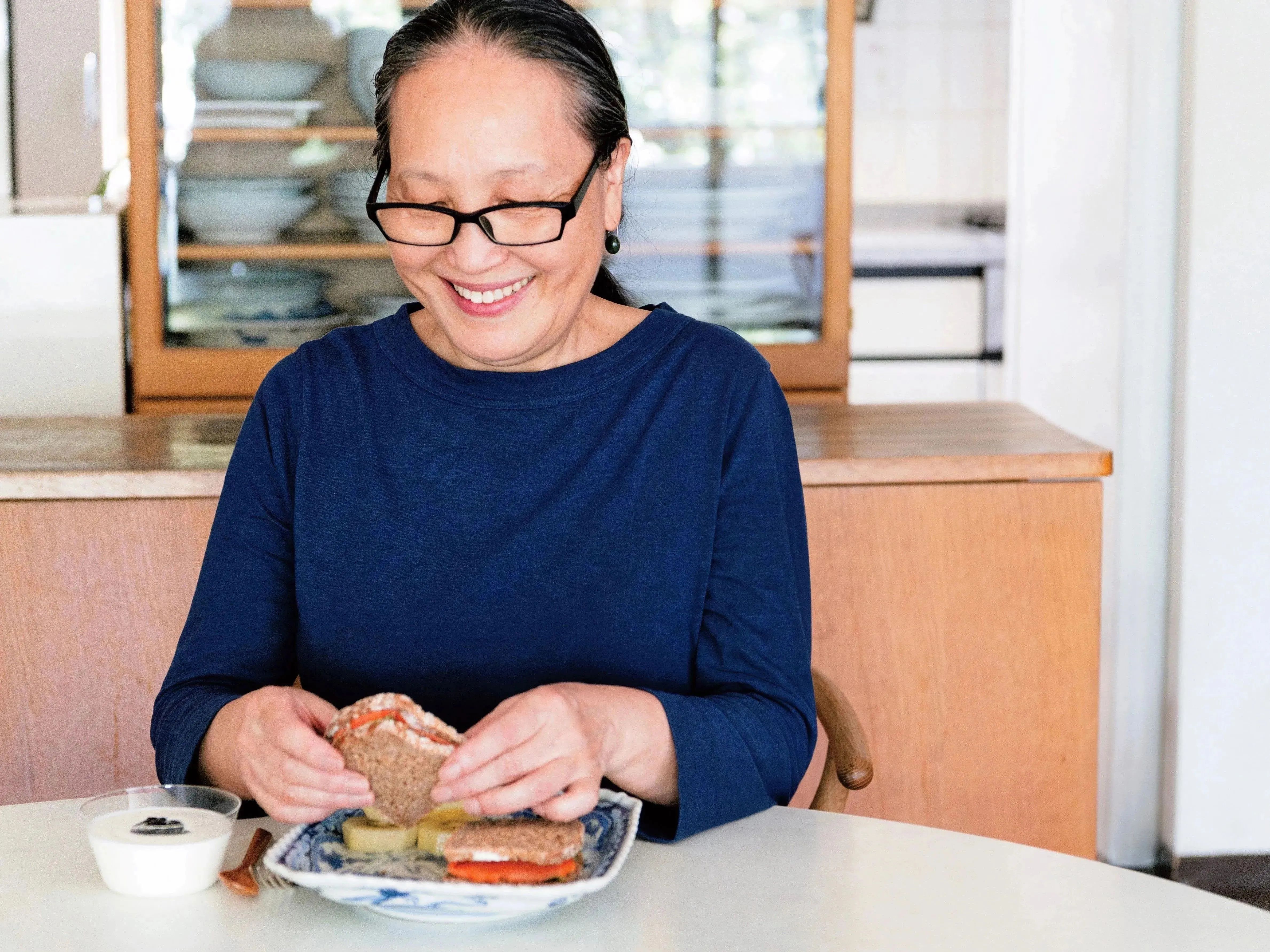 【70歳の一人暮らし】ひとりごはんのために「常備しておくといい食材」4つ　