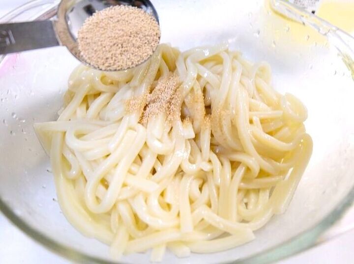 【家事ヤロウ!!!】ギャル曽根さん、最高でーす!〈冷凍うどん〉で作るガッツリ系アレンジレシピが激ウマでした♪