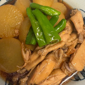 ほろっとほぐれる＜大根と鶏手羽中の煮物＞