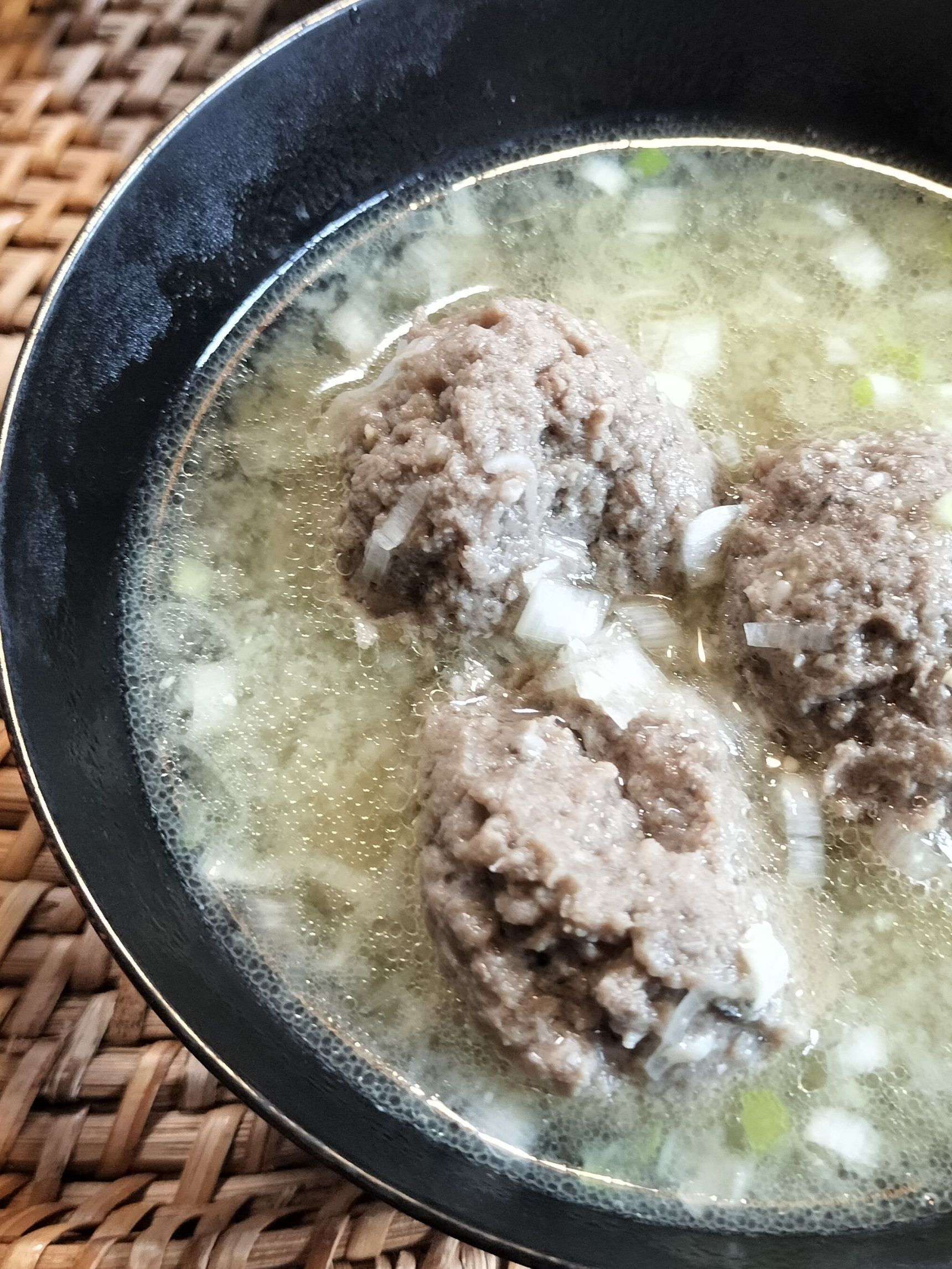 ふわっと柔らかいイワシのつみれ50個分の濃厚な出汁で作った、ほんのり生姜風味のイワシのつみれ汁！