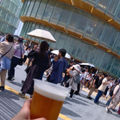 関西万博で楽しむ大人の一杯！世界最古の黄金色ラガー、チェコビールの魅力に酔いしれて