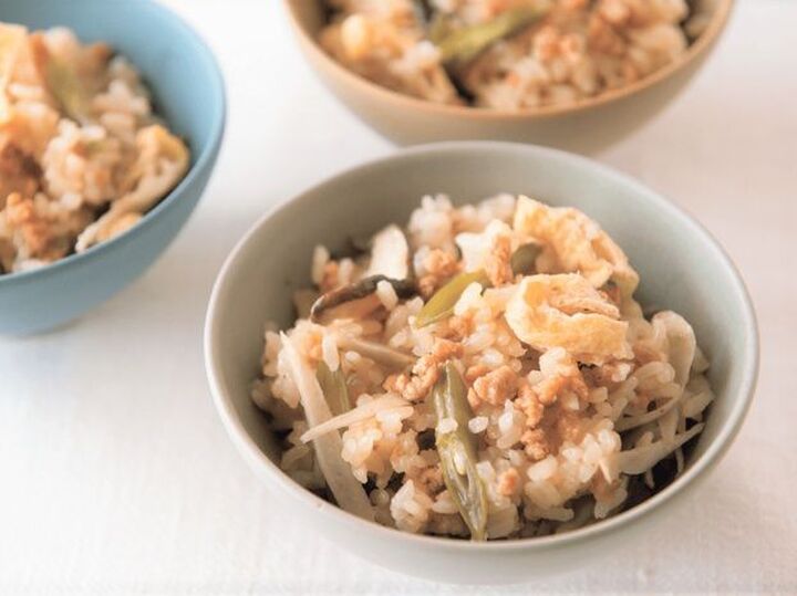 「罪悪感ゼロごはん♡」炊飯器であっという間に完成!大豆ミートの炊き込みごはんに注目