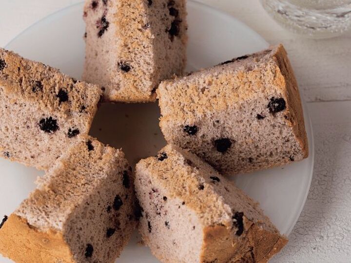 【罪悪感ゼロ♡】オイル&小麦粉不使用!なんと〈1切れ125kcal〉絶品シフォンケーキに注目