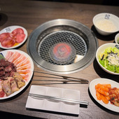 【牛角】食べ放題じゃなくても大満足！5種のお肉から〆まで楽しめるコース仕立ての新セットメニュー