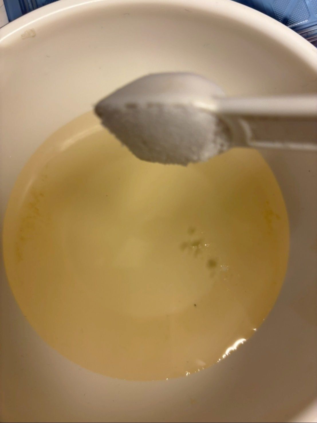 塩を加えます。