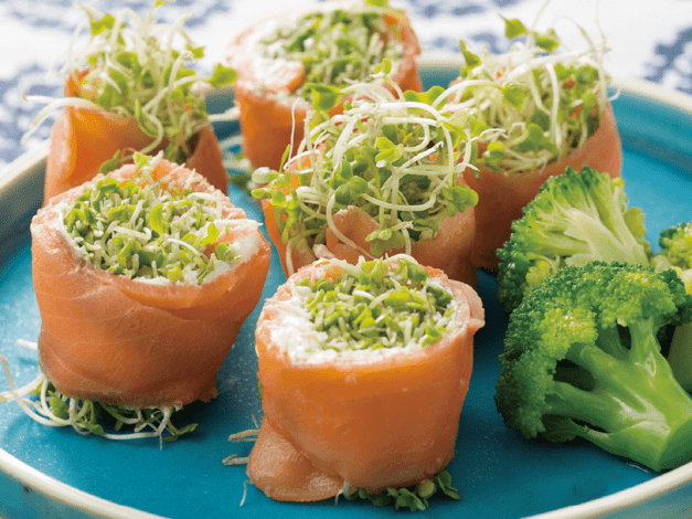 サーモン好き必見!『ブロッコリースプラウト』と合わせて絶品ロール爆誕♡