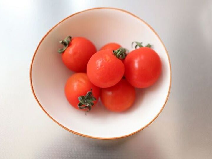 しわしわのミニトマトが…まさかの“ぷりぷりに大復活”裏ワザ実際に試してみた!