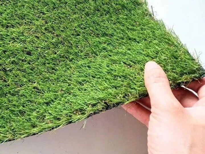 ポストに『人工芝』を敷くだけで…!?意外すぎるけど超便利。知らなきゃ損な【100均】ライフハック