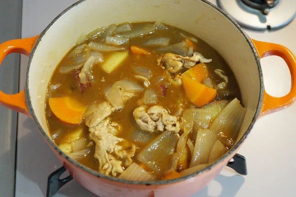 ショック！作ったカレーがシャバシャバに…！小麦粉も片栗粉もダメだったときの&quot;救世主&quot;は？