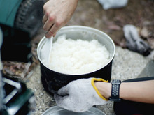 やっぱりキャンプめしが最高♡憧れの『メスティン炊飯』に挑戦！【はじめてのキャンプめし#09】