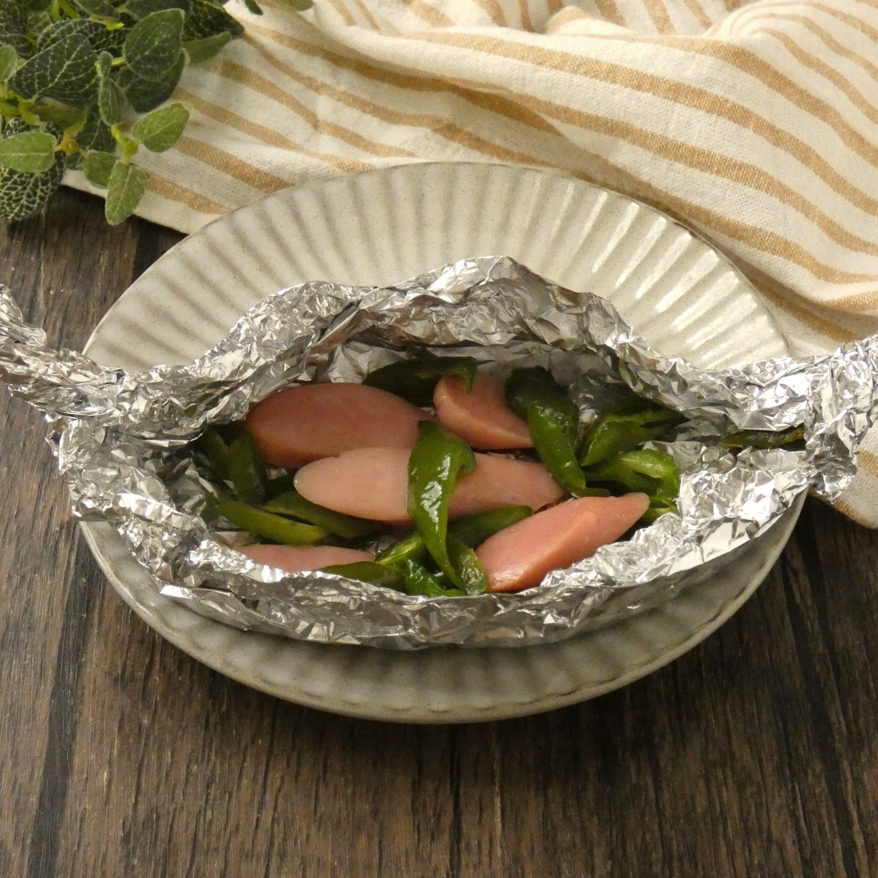 材料4つ！「万願寺甘とうのホイル焼き」