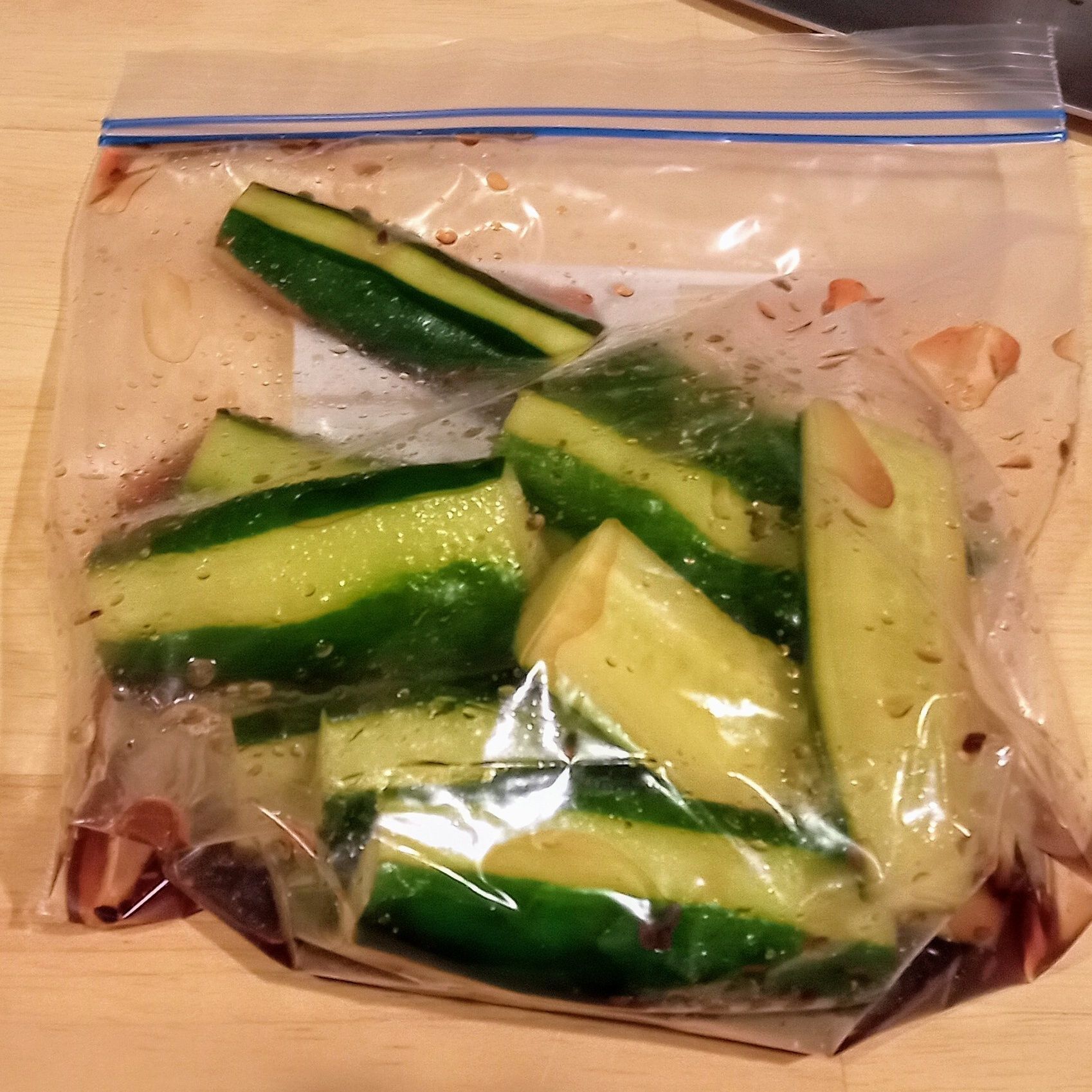 ちょっとだけ、揉み込んで冷蔵庫へ