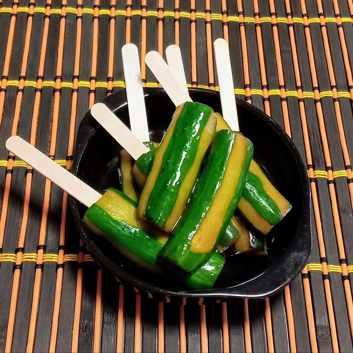 アイスの棒や割り箸に刺してもOK